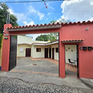 Casa Nazareno Antigua